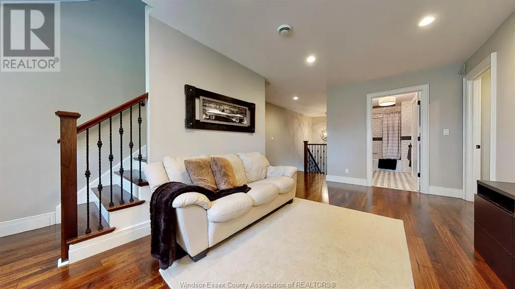 333 CRYSTAL BAY DRIVE