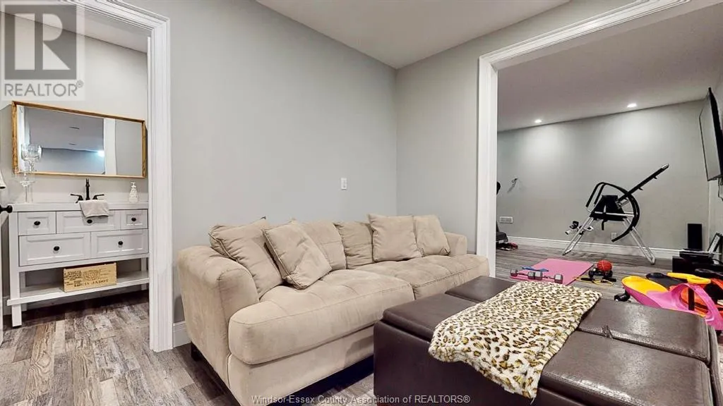 333 CRYSTAL BAY DRIVE