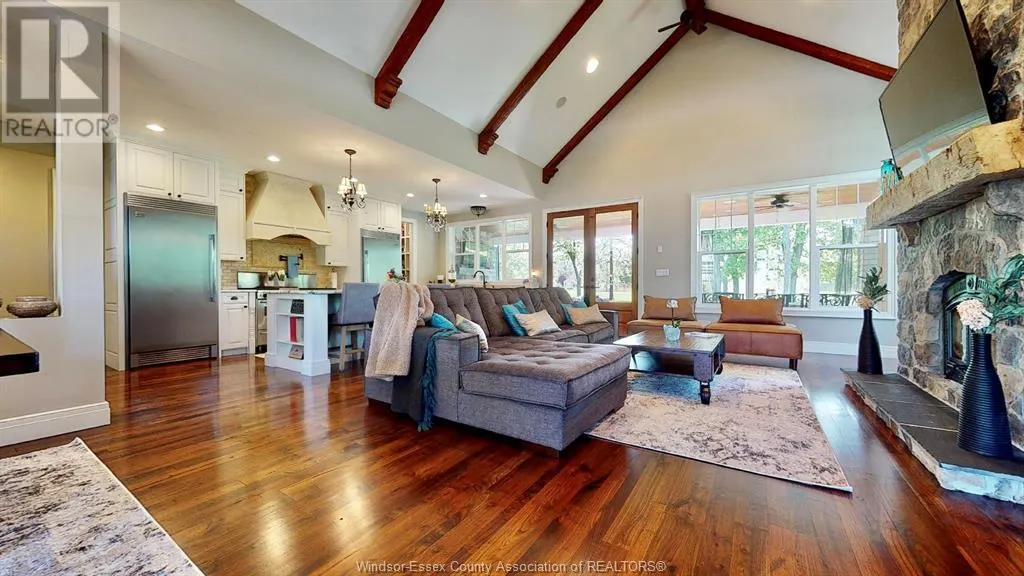 333 CRYSTAL BAY DRIVE