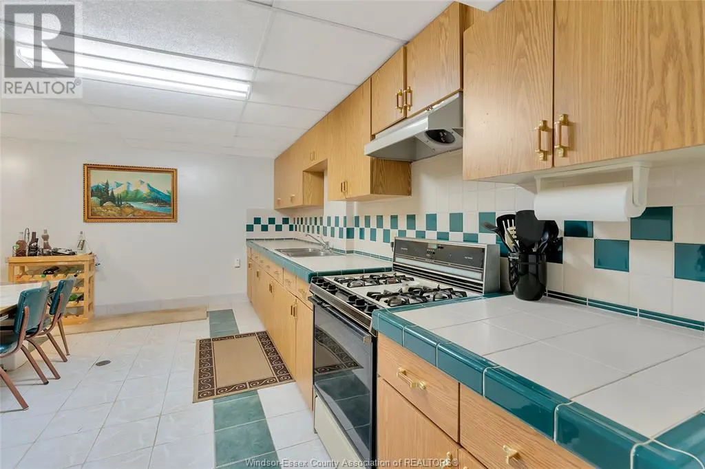 561 DORSET PARK