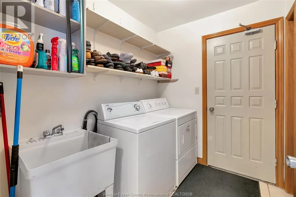 561 DORSET PARK