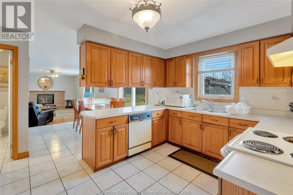 561 DORSET PARK
