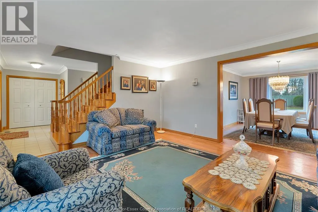 561 DORSET PARK