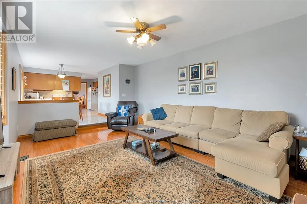 561 DORSET PARK
