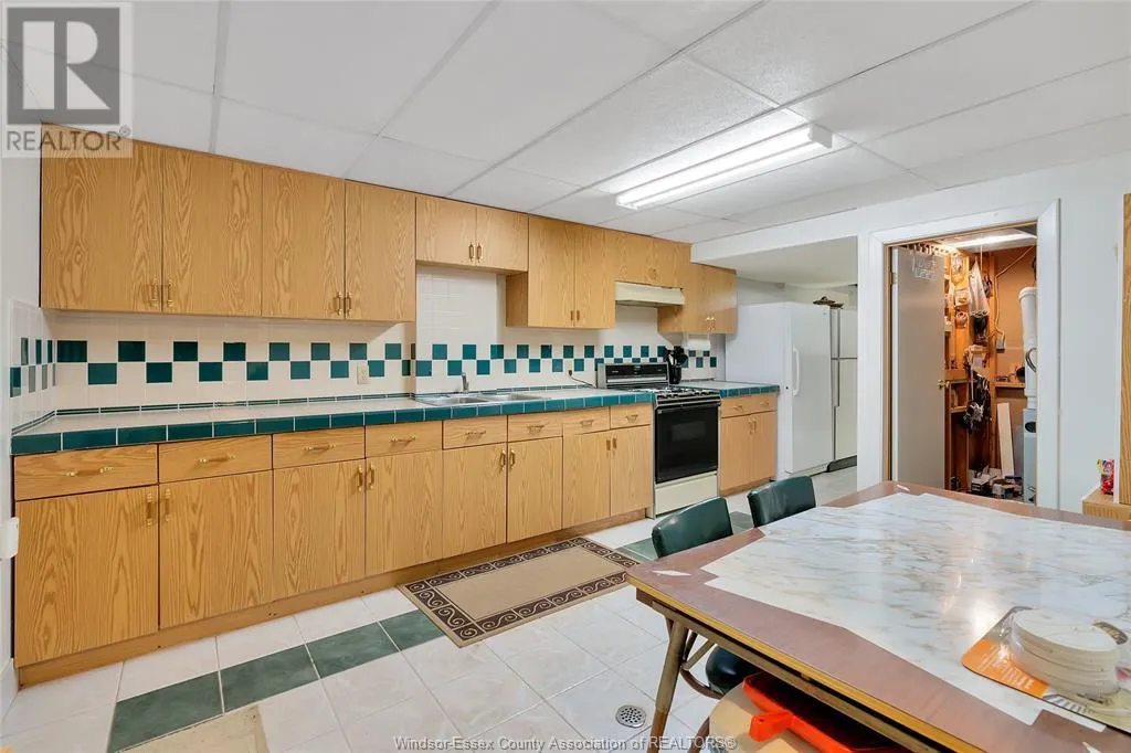 561 DORSET PARK