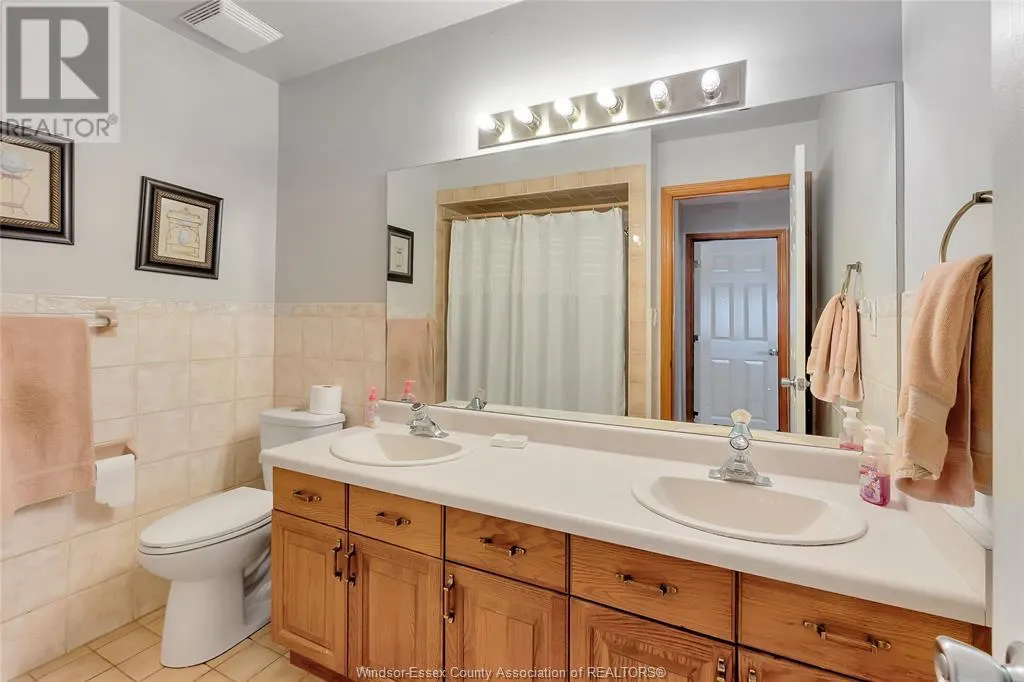561 DORSET PARK