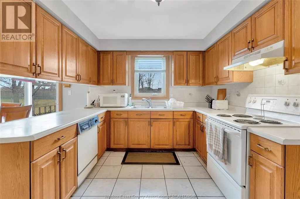 561 DORSET PARK