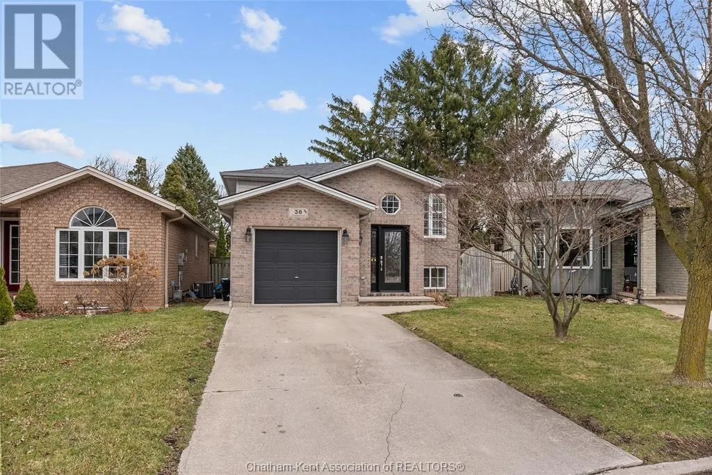 38 FIELDSTONE PLACE