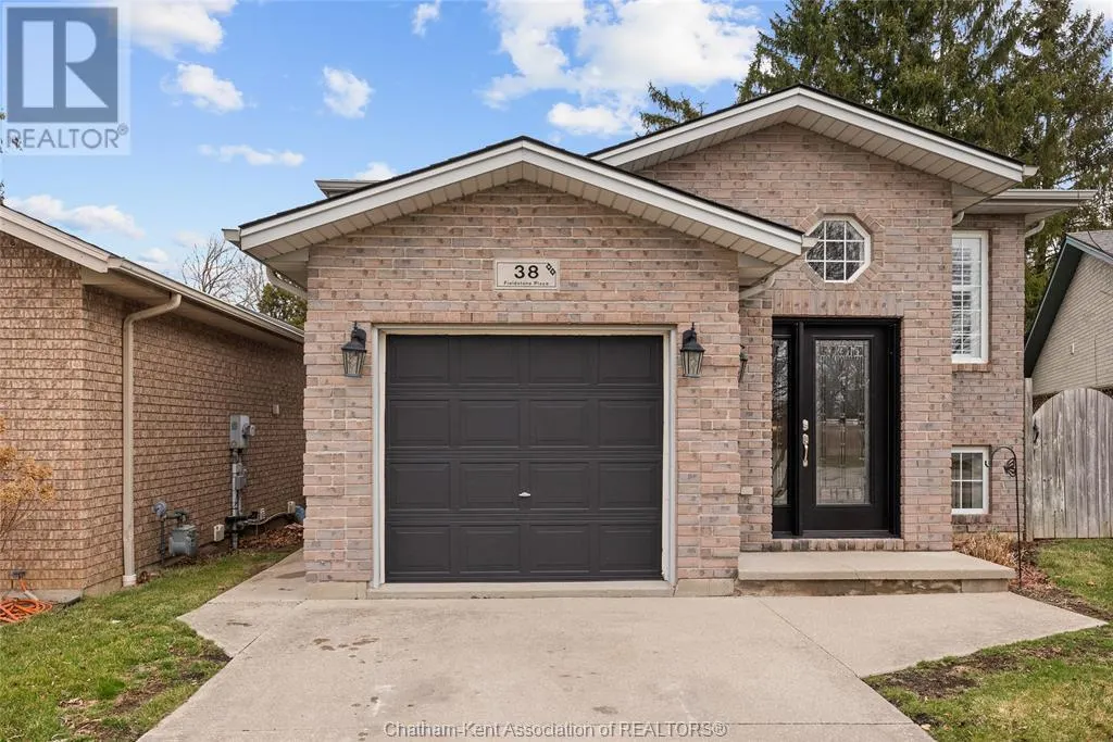 38 FIELDSTONE PLACE