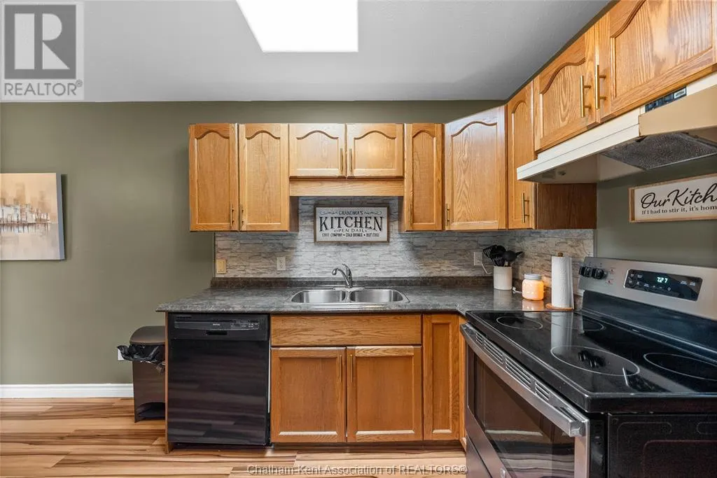 38 FIELDSTONE PLACE