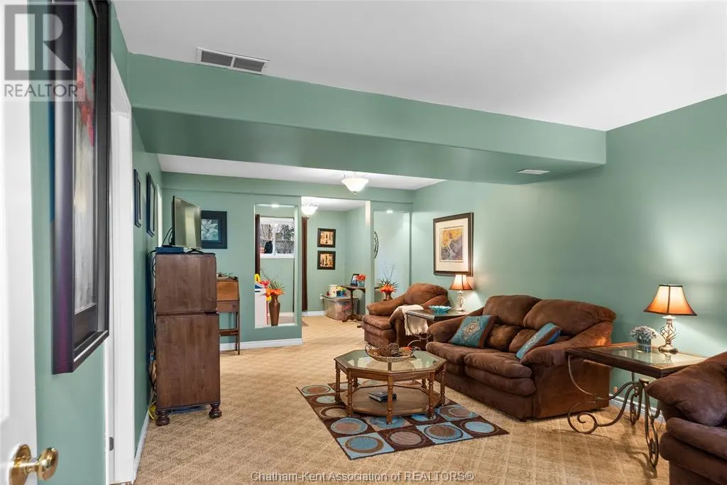 38 FIELDSTONE PLACE