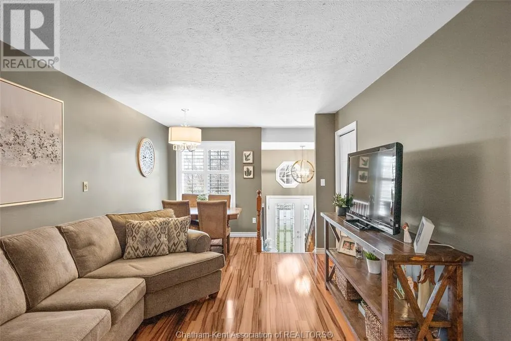 38 FIELDSTONE PLACE