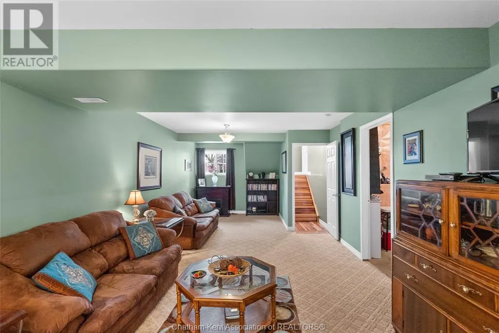 38 FIELDSTONE PLACE
