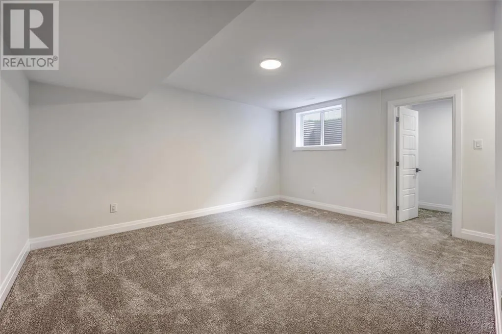 184 SANDPIPER DRIVE