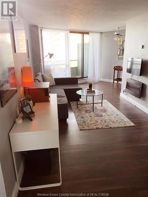111 RIVERSIDE DRIVE East Unit# 1201