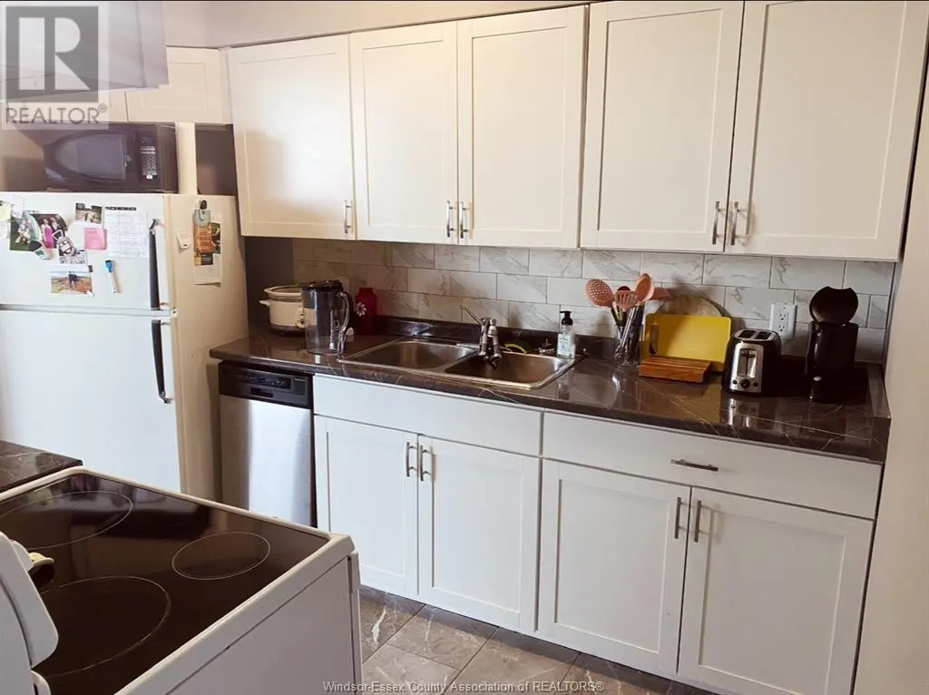 111 RIVERSIDE DRIVE East Unit# 1201