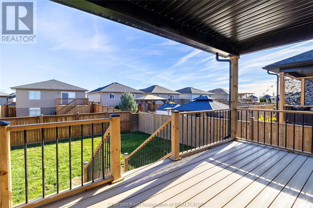 183 Moonstone CRESCENT