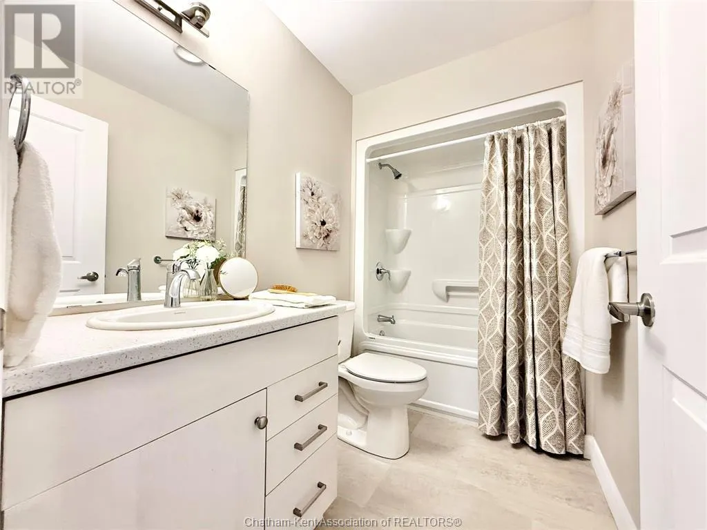 183 Moonstone CRESCENT