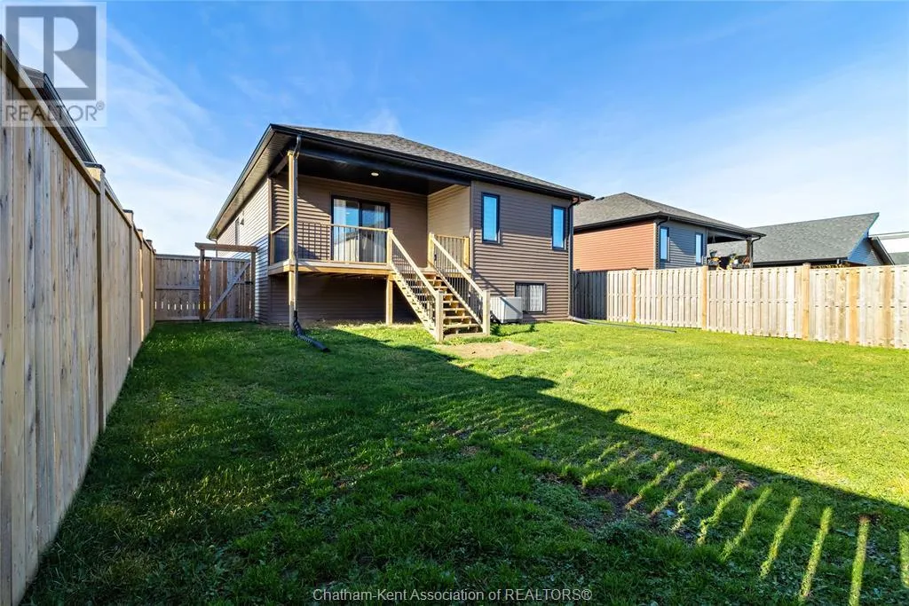 183 Moonstone CRESCENT