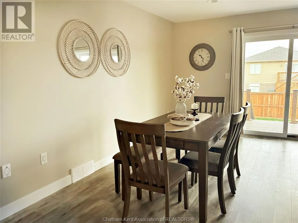 183 Moonstone CRESCENT