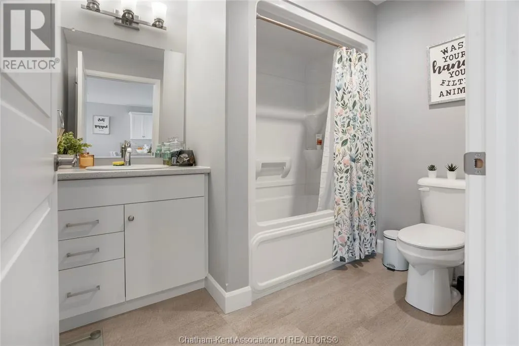 133 MOONSTONE CRESCENT