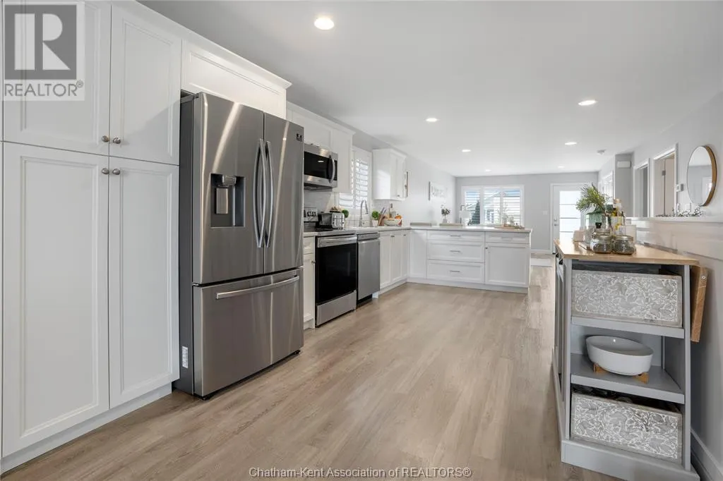 133 MOONSTONE CRESCENT