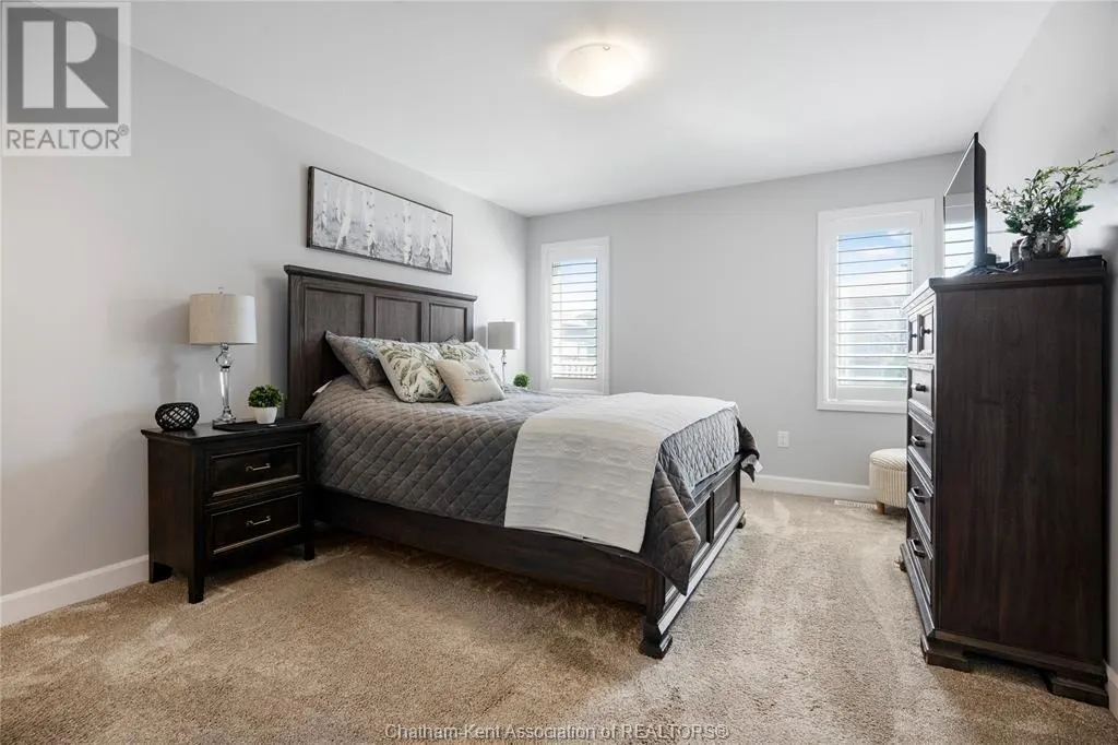 133 MOONSTONE CRESCENT