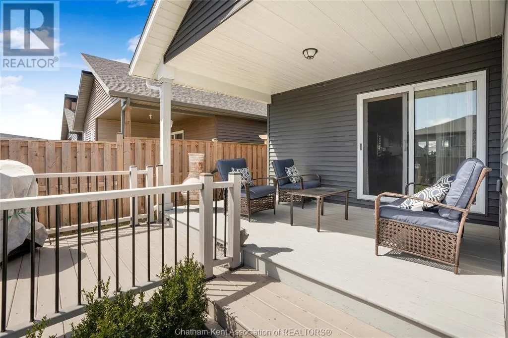 133 MOONSTONE CRESCENT