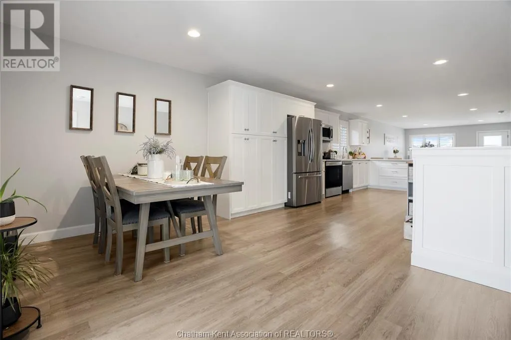 133 MOONSTONE CRESCENT