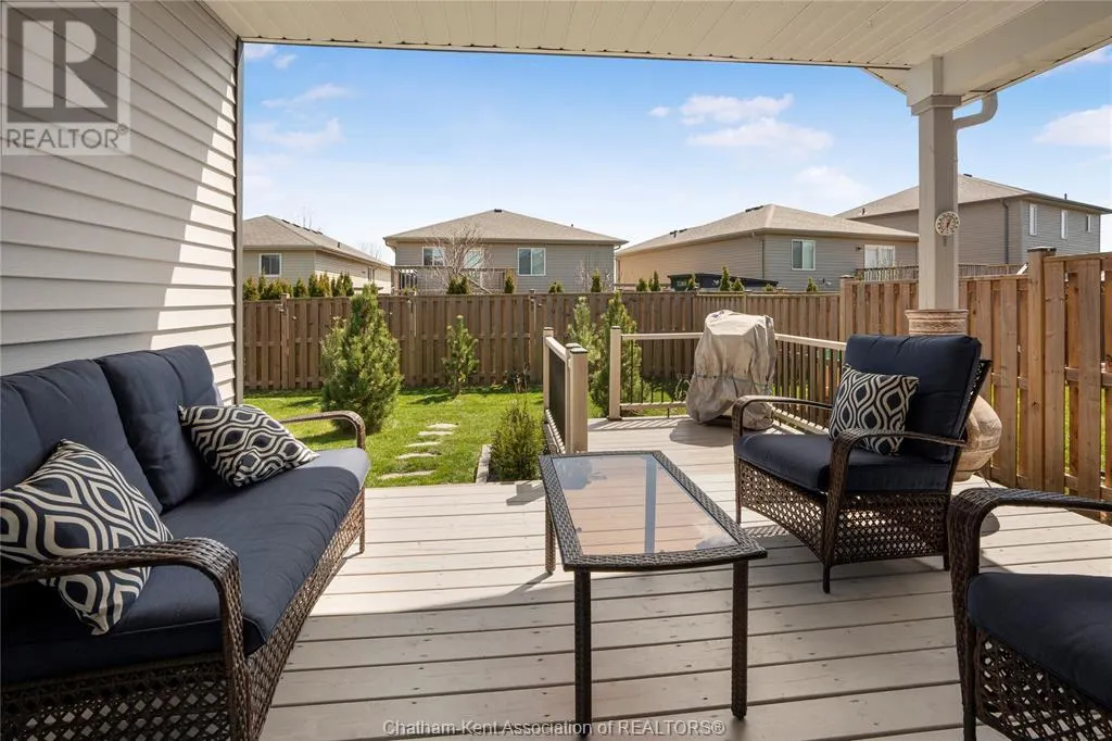 133 MOONSTONE CRESCENT
