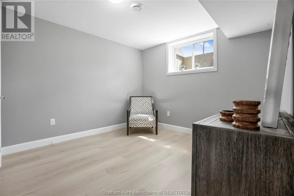 133 MOONSTONE CRESCENT