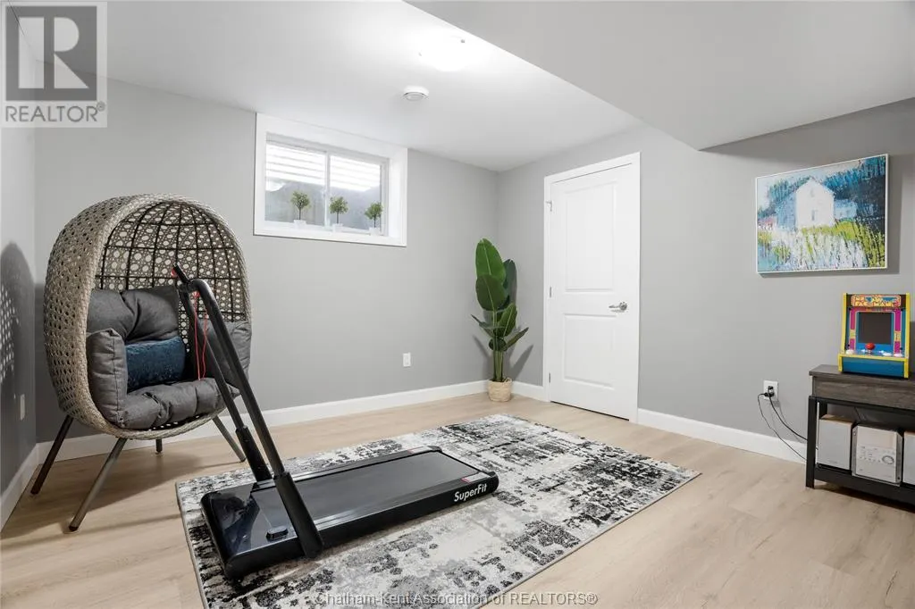 133 MOONSTONE CRESCENT