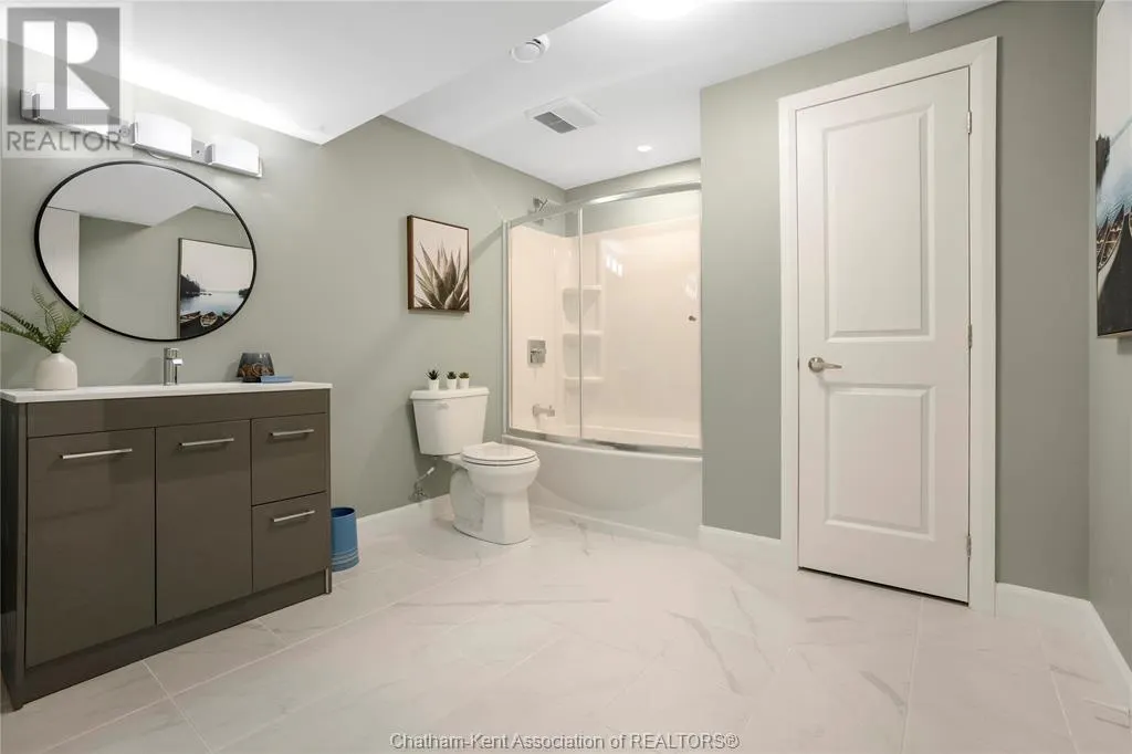 133 MOONSTONE CRESCENT