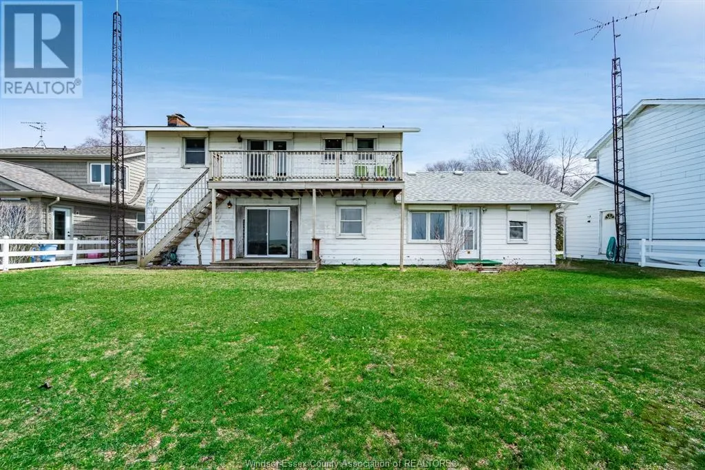 864 POINT PELEE DRIVE
