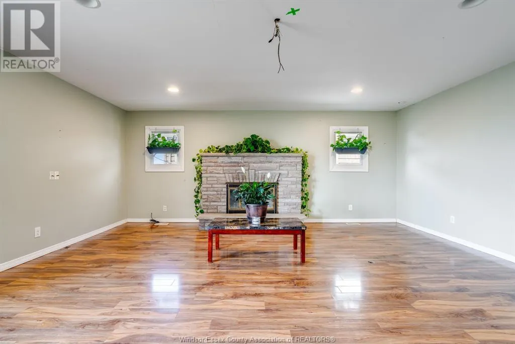 864 POINT PELEE DRIVE