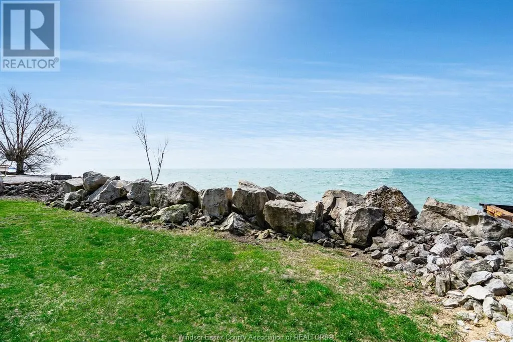 864 POINT PELEE DRIVE