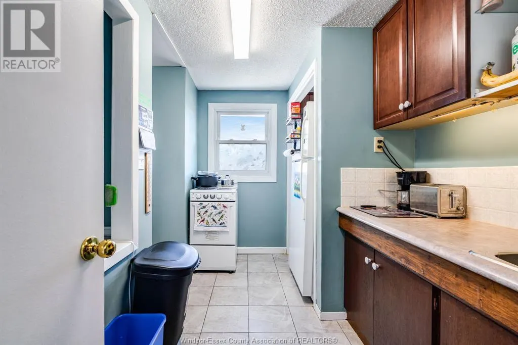 864 POINT PELEE DRIVE