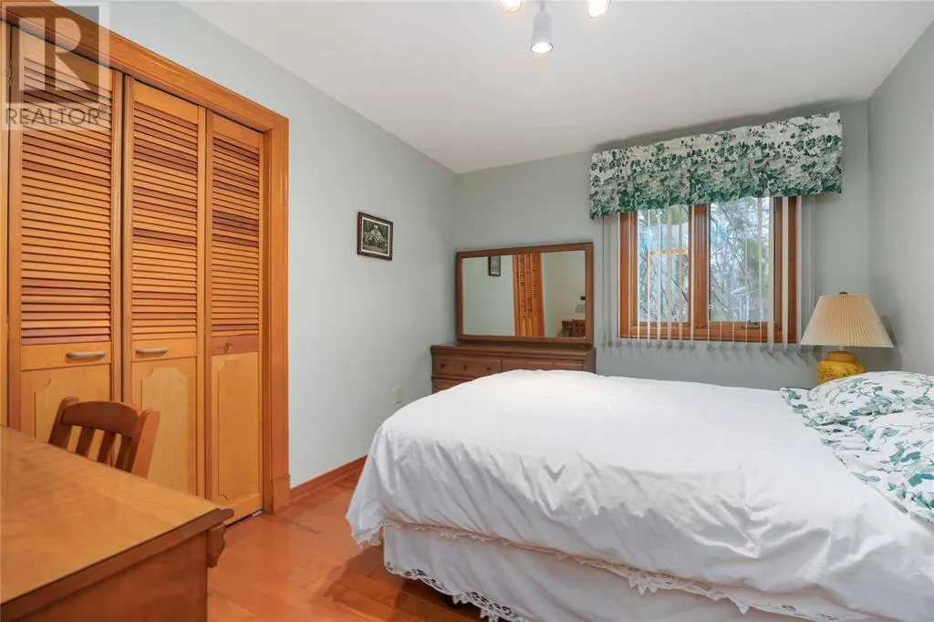1311 Lakeshore ROAD
