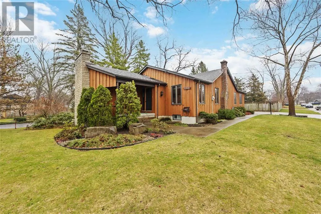 1311 Lakeshore ROAD