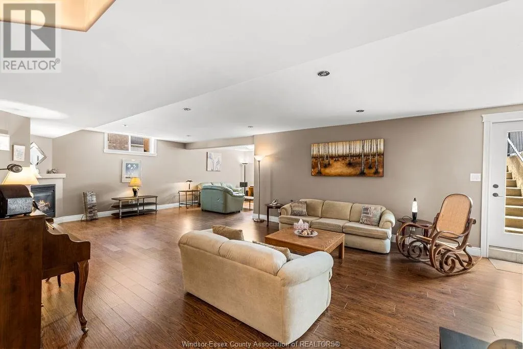 799 HERITAGE ROAD
