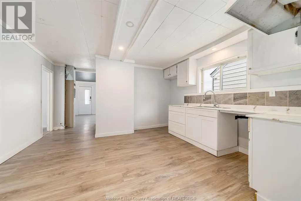 16 MCNAUGHTON AVENUE