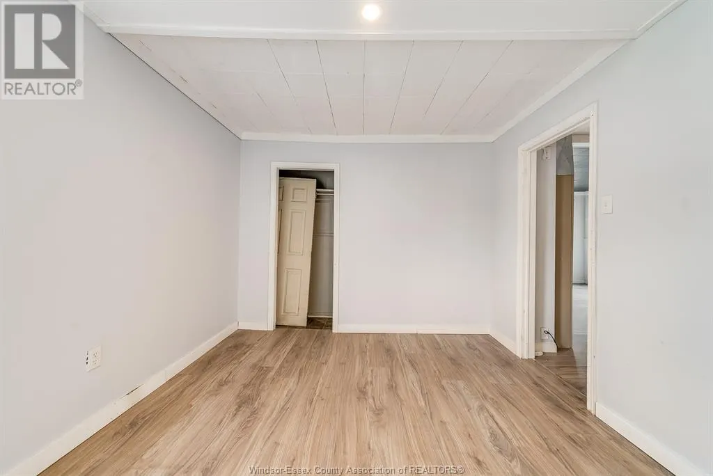 16 MCNAUGHTON AVENUE