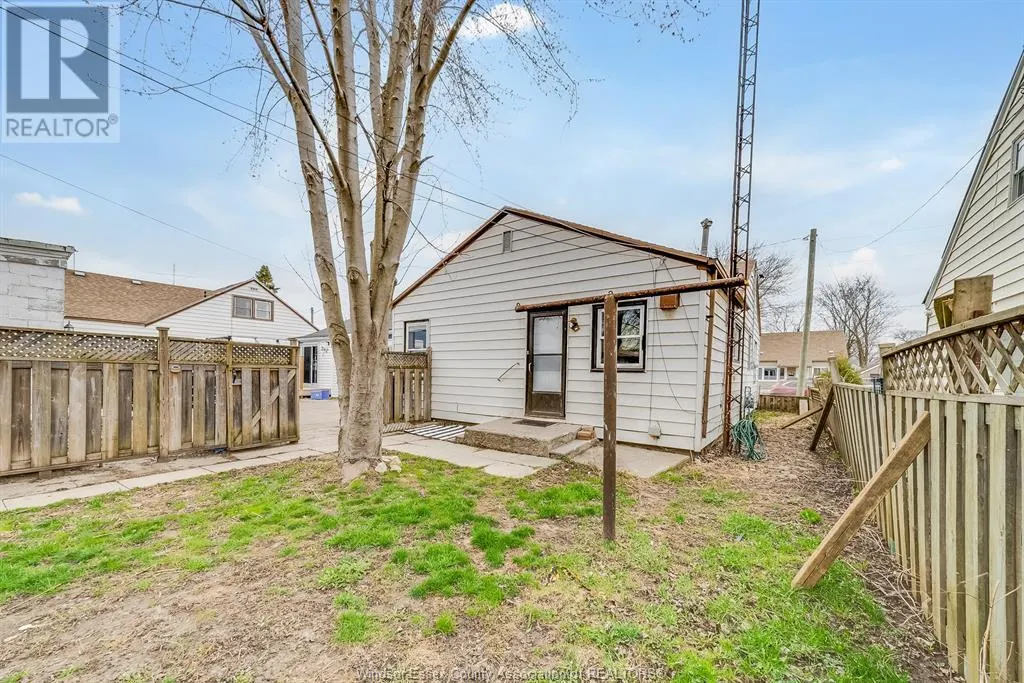16 MCNAUGHTON AVENUE
