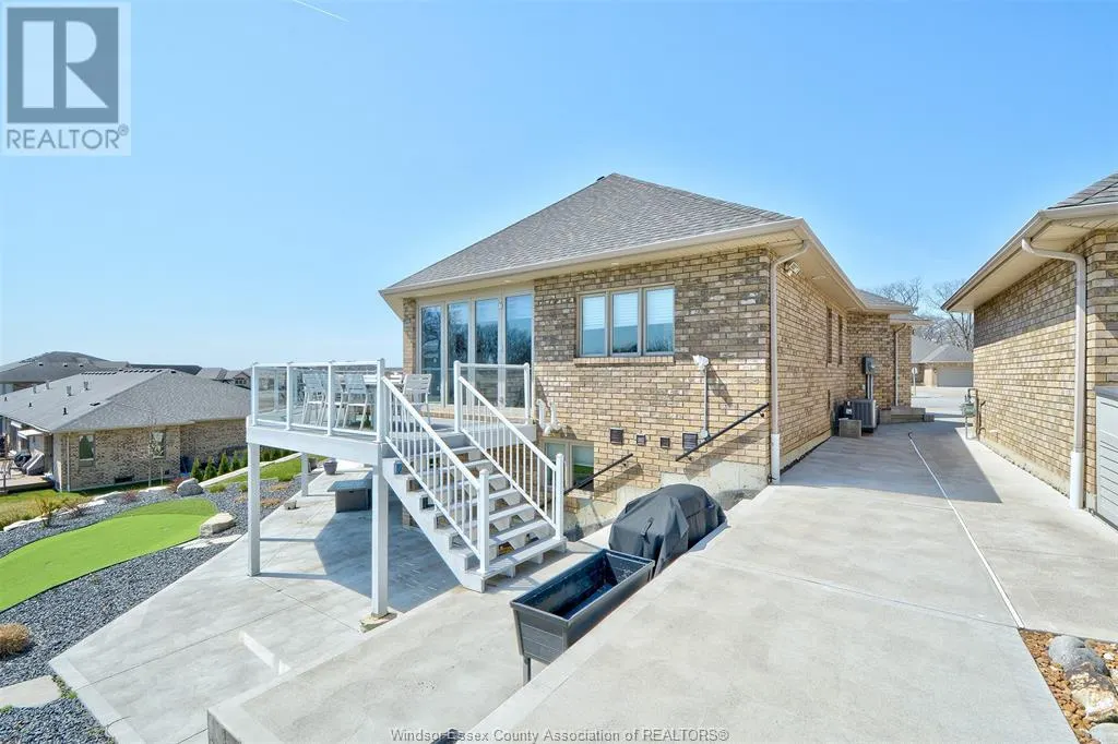 17 METTAWAS LANE