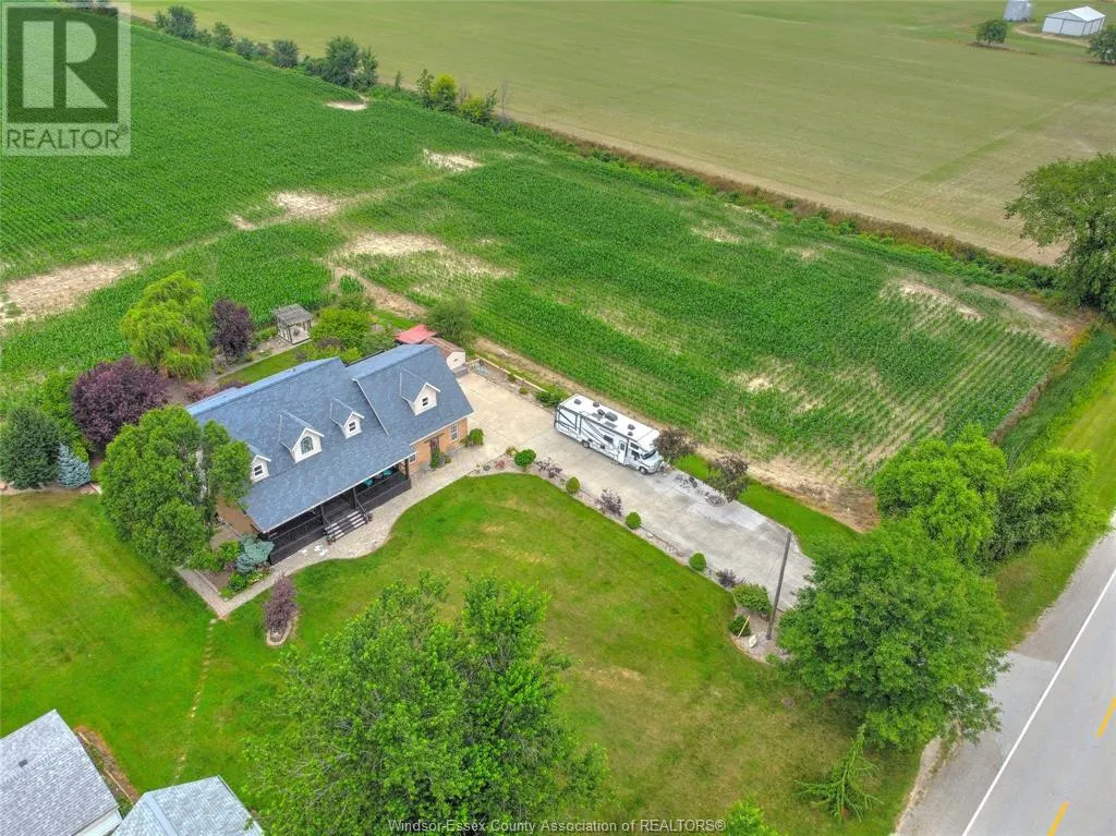 323 COUNTY RD 27 East