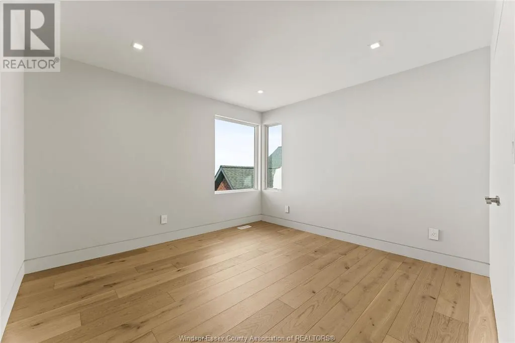 1252 SHORELINE