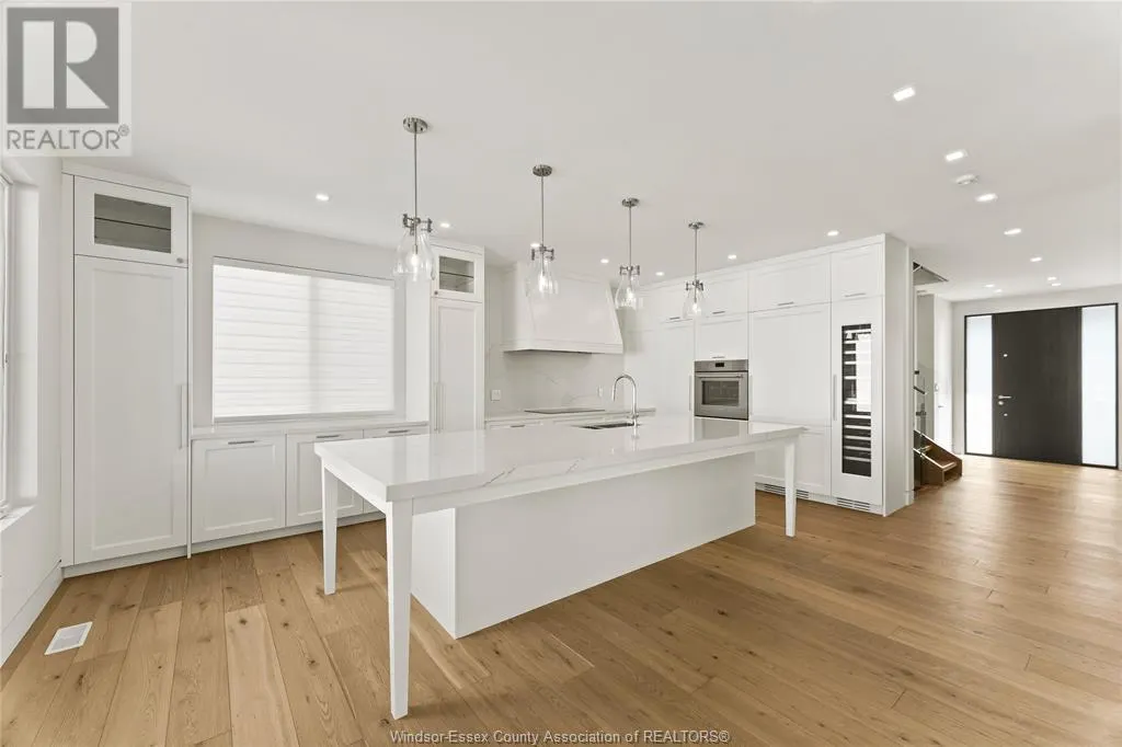 1252 SHORELINE