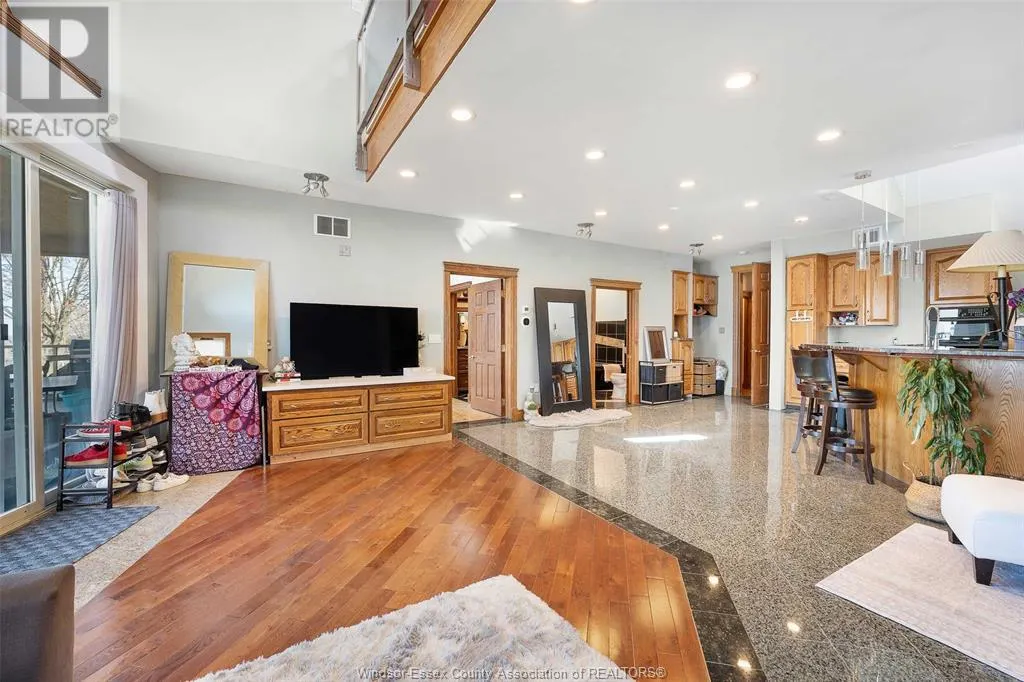 331 CHARRON BEACH