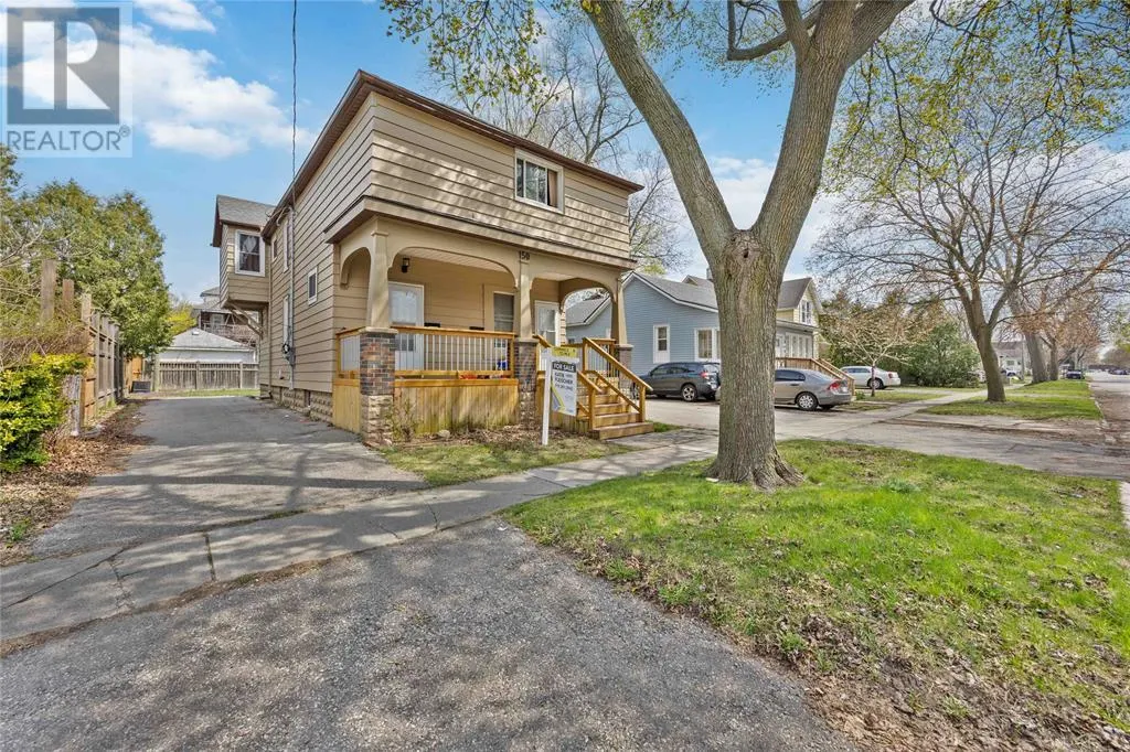 150 COLLEGE AVENUE North