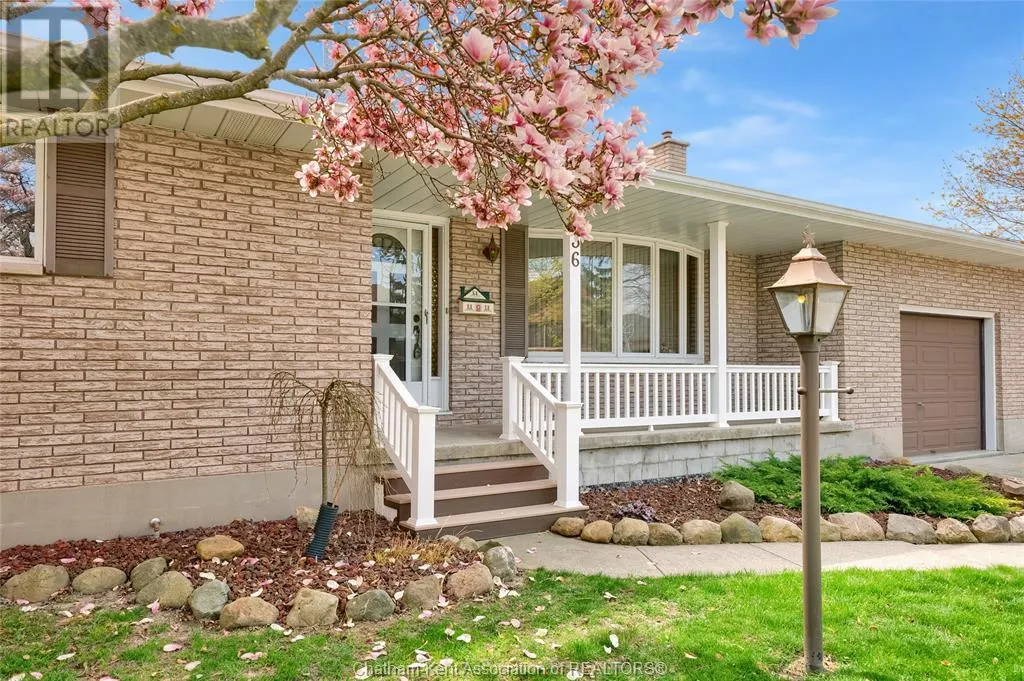 36 Bridle Path ROAD